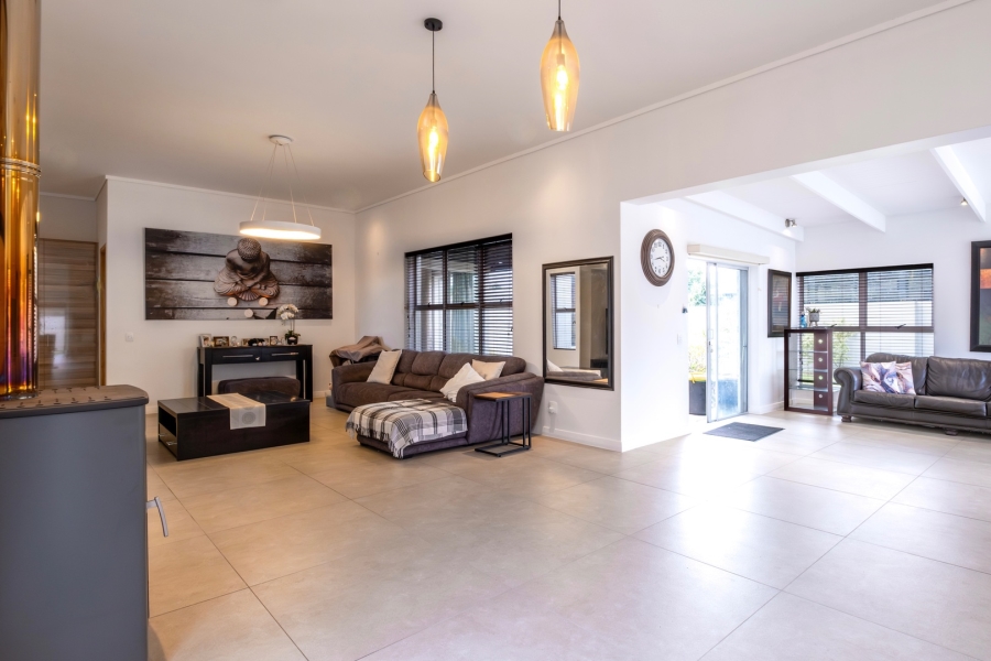3 Bedroom Property for Sale in Earls Court Lifestyle Estate Western Cape